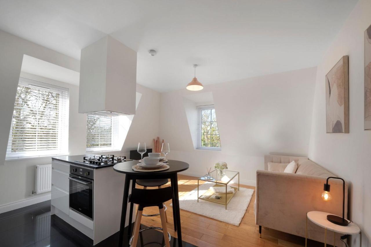 Spacious One Bed Loft Apartment Birchanger Exterior photo